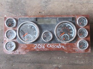 Used 2016 Freightliner Cascadia Instrument Cluster (Stock #ELE-68)) Part Image