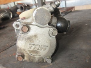 Used Cummins ISX Steering Pump (Stock #EA-135)) Part Image