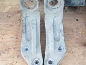 Used Freightliner Cascadia Bracket (Stock #BR-11)) Part Image