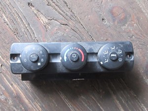 Used Freightliner Cascadia Interior Misc Part (Stock #ELE-162)) Part Image