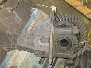Used Meritor/Rockwell MT40-14X Rear Rear (Tandem Rear or Single) (Stock #DI-124)) Part Image