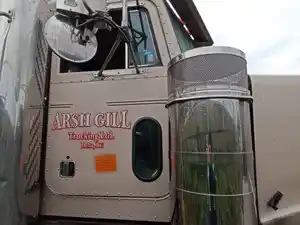 Used 1997 Peterbilt 377 Cab (Stock #PB-381-5)) Part Image