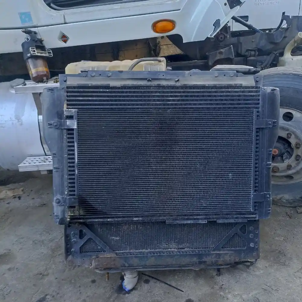 Used 2014 Kenworth T680 Radiator for sale | Abbotsford British Columbia ...