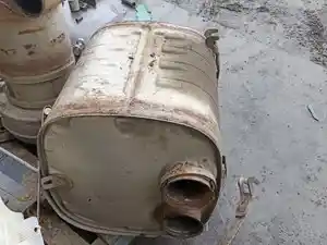 Used 2017 Volvo VNL Catalytic Converter (Stock #V-405-11)) Part Image