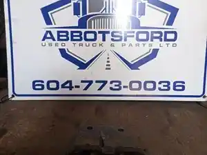 Used Engine Mount (Stock #P-863)) Part Image