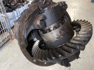 Used Eaton DS404 Differential Case (Stock #2833)) Part Image