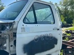 Used 1995 Ford F800 Door (Stock #082B D/S DOOR)) Part Image