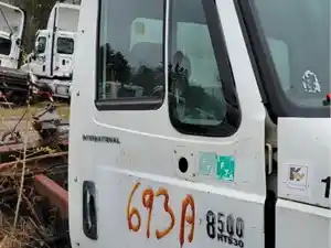 Used 2005 International 8500 Door (Stock #693A PS/DOOR)) Part Image