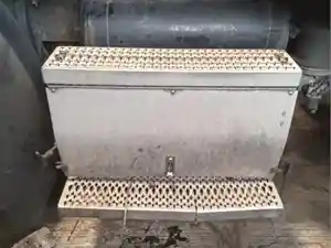 Used 2011 Peterbilt 386 Battery Box Image