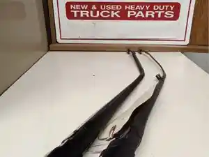 Used Universal Freightliner Wiper Arm (Stock #WB-298)) Part Image
