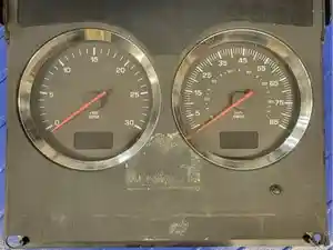 Used Universal Kenworth T800 Instrument Cluster (Stock #WB-382)) Part Image