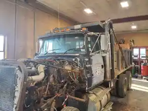 Used 1994 Ford LTL9000 Cab (Stock #447B-CAB)) Part Image