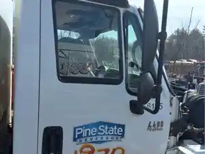 Used 2002 International 4400 Door (Stock #197B- P/S DOOR)) Part Image