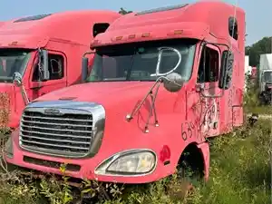 Used 2004 Freightliner COLUMBIA 120 Cab (Stock #639A CAB)) Part Image