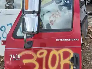 Used 2006 International 7400 Door (Stock #390B- D/S DOOR)) Part Image