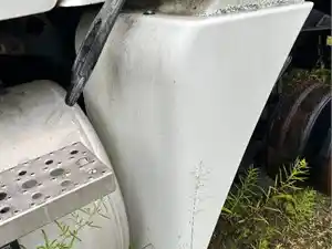 Used 2010 Freightliner COLUMBIA 120 Fender Extension (Stock #976A P/S FENDER EXTENSION)) Part Image