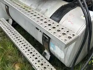 Used 2010 Freightliner Cascadia 125 Fuel Tank (Stock #185B D/S FUEL TANK)) Part Image