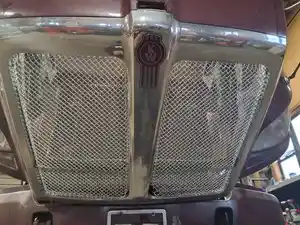 Used 2011 Kenworth T700 Hood (Stock #433B-HOOD)) Part Image