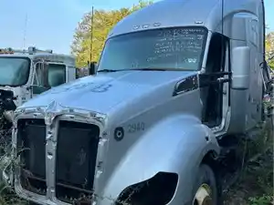 Used 2015 Kenworth T680 Hood (Stock #318B HOOD)) Part Image