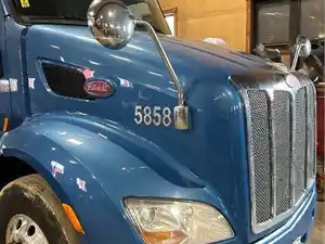 Used 2017 Peterbilt 579 Hood (Stock #418B HOOD)) Part Image