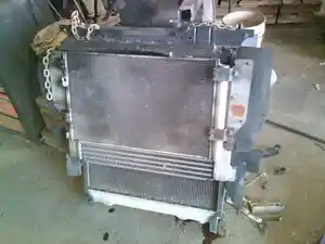 Used 2005 Hino 268 Radiator (Stock #37)) Part Image