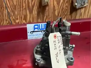 Used 2005 Isuzu 4HK1 Fuel Gear Pump (Stock #123)) Part Image