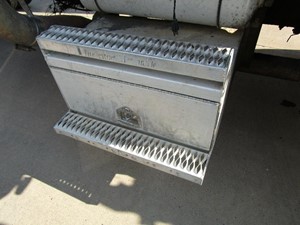 Used 1996 PETERBILT 379 Tool Box Image