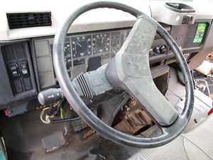 Used 2001 INTERNATIONAL 4900 Steering Column (Stock #47704)) Part Image