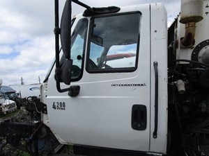 Used 2005 INTERNATIONAL 4200 Door (Stock #40239)) Part Image