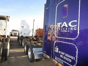 Used 2005 KENWORTH W900 Sleeper Fairing (Stock #81181)) Part Image
