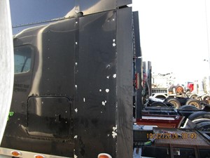 Used 2007 FREIGHTLINER FLD132 XL CLASSIC Sleeper Fairing Image