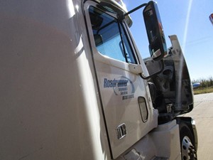 Used 2007 FREIGHTLINER ST120 Door (Stock #57487)) Part Image