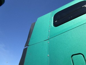 Used 2007 FREIGHTLINER ST120 Sleeper Fairing Image