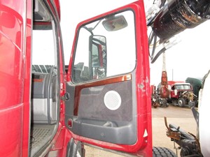 Used 2007 VOLVO VNL Door (Stock #77962)) Part Image