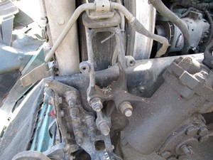 Used 2008 VOLVO VNL Bracket (Stock #61366)) Part Image