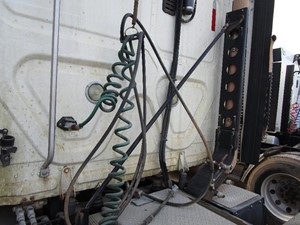Used 2009 FREIGHTLINER CASCADIA 125 Bracket (Stock #56974)) Part Image