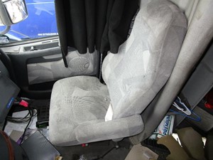 Used 2010 VOLVO VNL Cab (Stock #82080)) Part Image