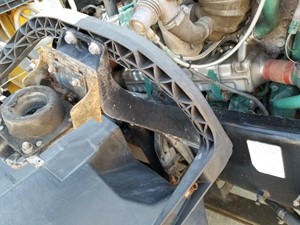 Used 2011 VOLVO VNL Bracket (Stock #76954)) Part Image