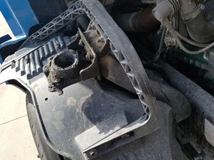Used 2011 VOLVO VNL Bracket (Stock #54643)) Part Image