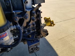 Used 2011 VOLVO VNL Bracket (Stock #76952)) Part Image