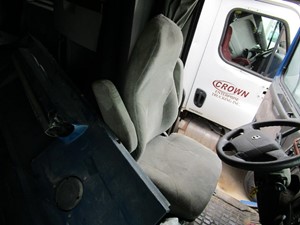Used 2011 VOLVO VNL Cab (Stock #64536)) Part Image