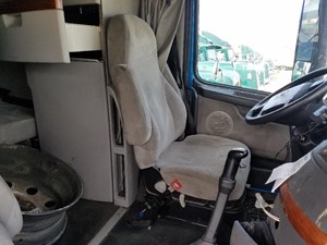 Used 2011 VOLVO VNL Cab (Stock #54659)) Part Image
