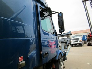 Used 2011 VOLVO VNL Door (Stock #64542)) Part Image