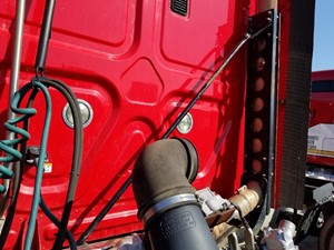 Used 2012 FREIGHTLINER CASCADIA 125 Bracket (Stock #73575)) Part Image