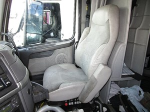 Used 2012 VOLVO VNL Cab (Stock #81160)) Part Image