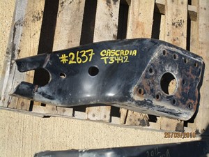 Used 2013 FREIGHTLINER CASCADIA 125 Bracket (Stock #T3492)) Part Image