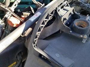 Used 2013 VOLVO VNL Bracket (Stock #68664)) Part Image