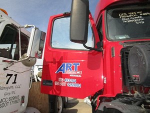 Used 2013 VOLVO VNL Door (Stock #75106)) Part Image