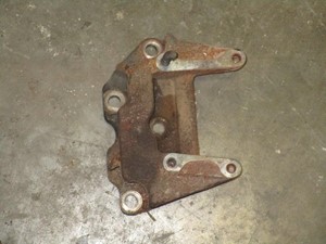 Used CAT Bracket (Stock #70156)) Part Image