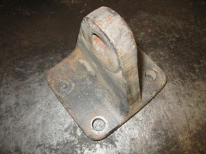 Used CAT Engine Mount Image